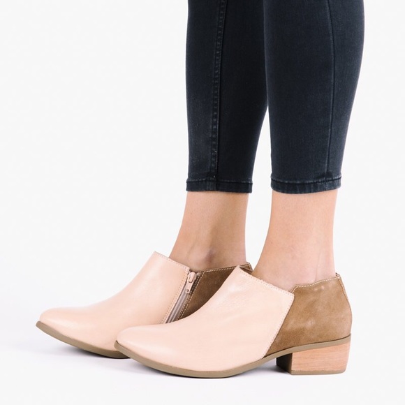 NWT Leather Two Tone Booties - Picture 4 of 5